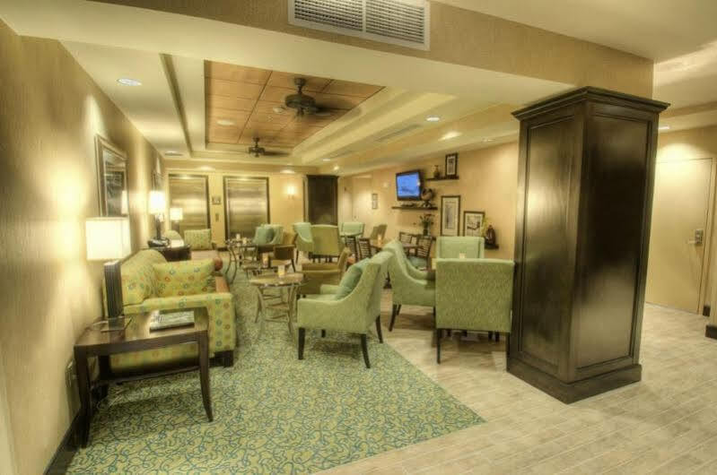 Hampton Inn & Suites Gainesville Downtown Exterior foto